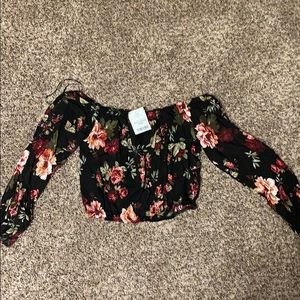 Long sleeve crop top